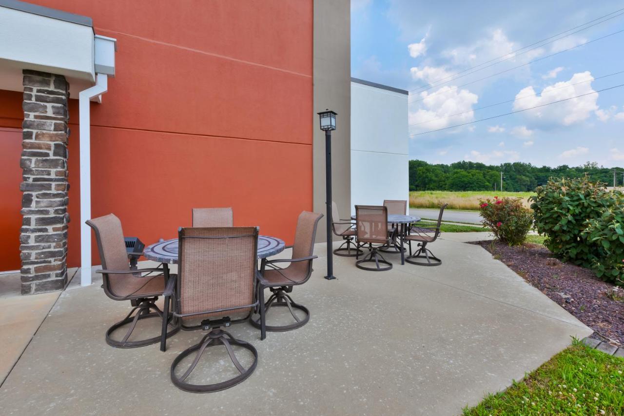 Holiday Inn Express & Suites - Effingham By Ihg Екстериор снимка