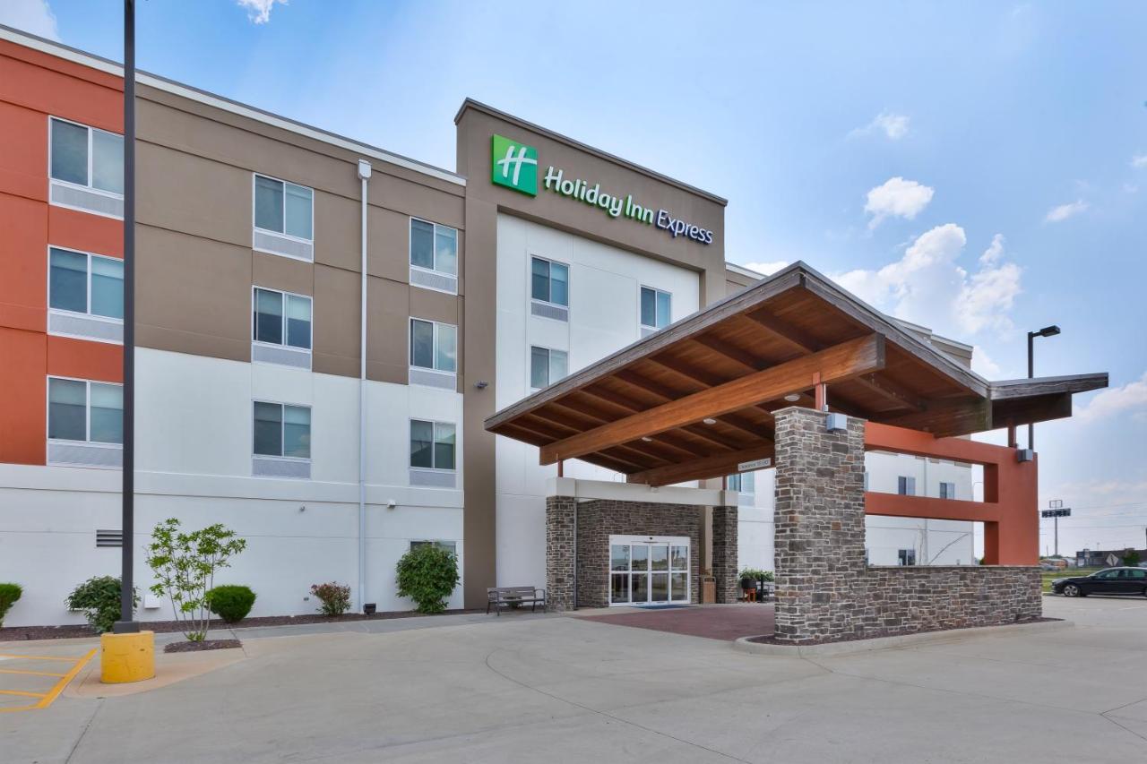Holiday Inn Express & Suites - Effingham By Ihg Екстериор снимка