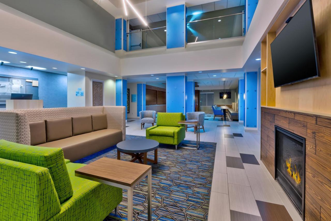 Holiday Inn Express & Suites - Effingham By Ihg Екстериор снимка