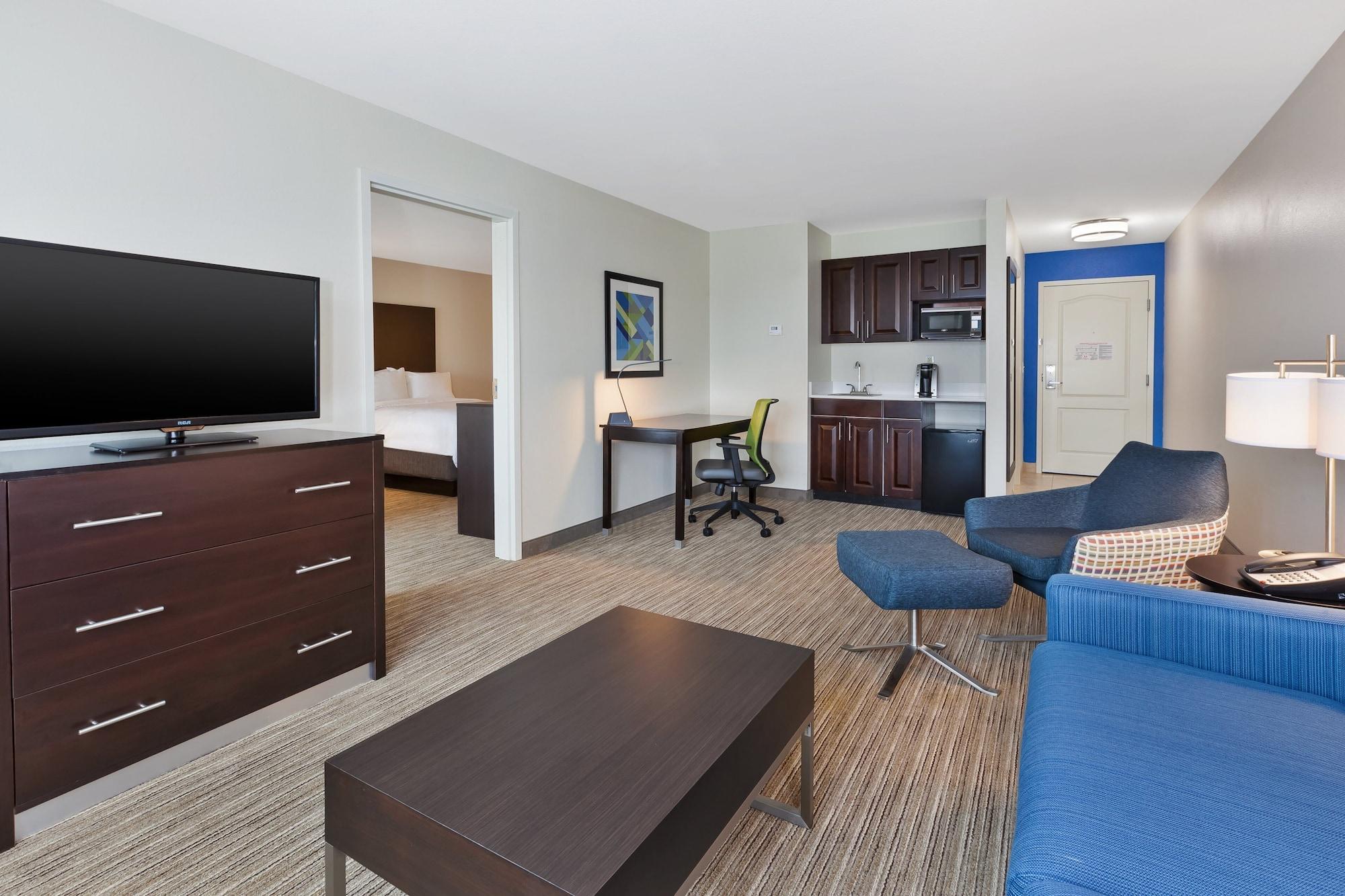 Holiday Inn Express & Suites - Effingham By Ihg Екстериор снимка