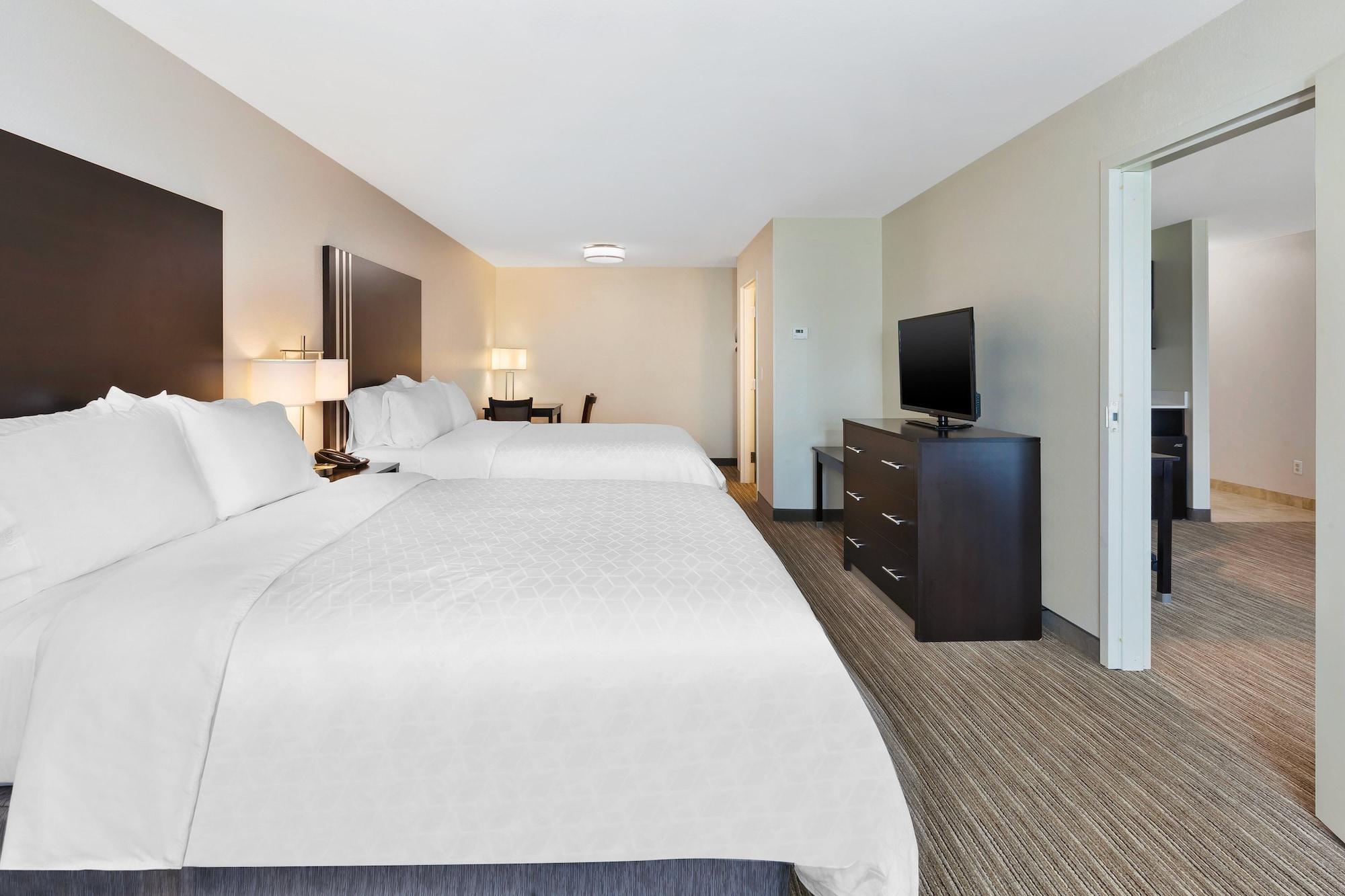 Holiday Inn Express & Suites - Effingham By Ihg Екстериор снимка