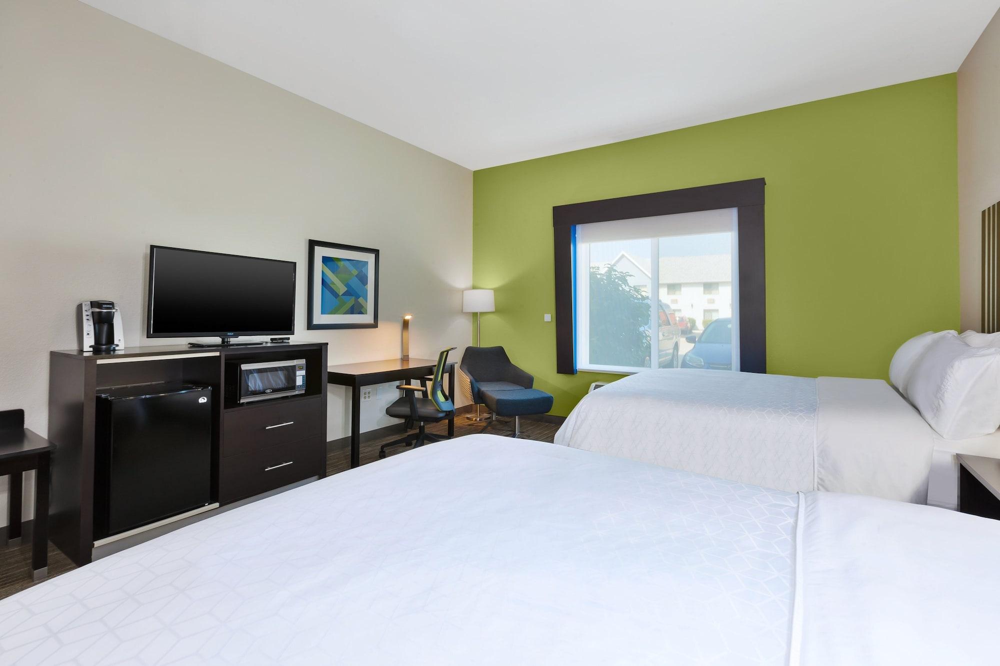 Holiday Inn Express & Suites - Effingham By Ihg Екстериор снимка