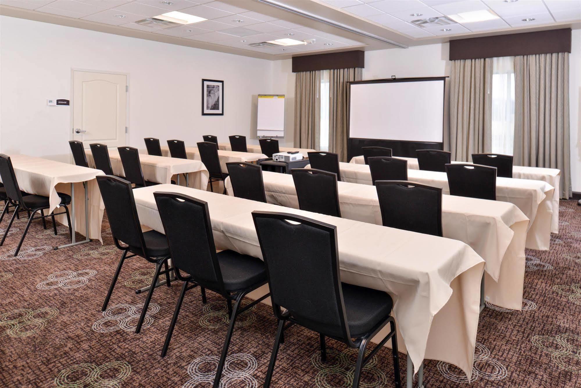 Holiday Inn Express & Suites - Effingham By Ihg Екстериор снимка